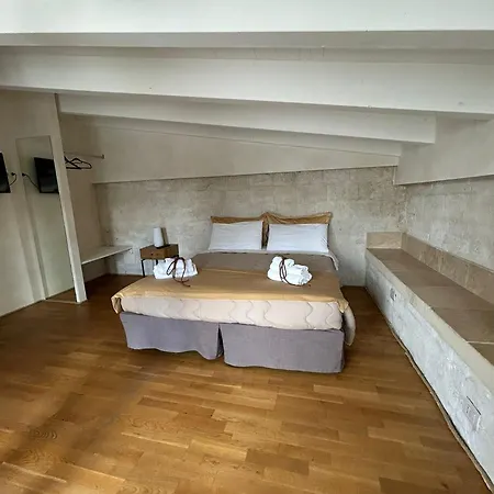 La Dimora Di San Giovanni Bed & Breakfast 3*